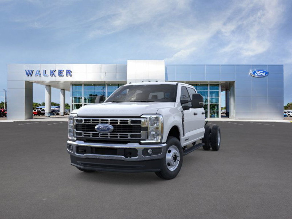 New 2026 Ford F350 XL image 2