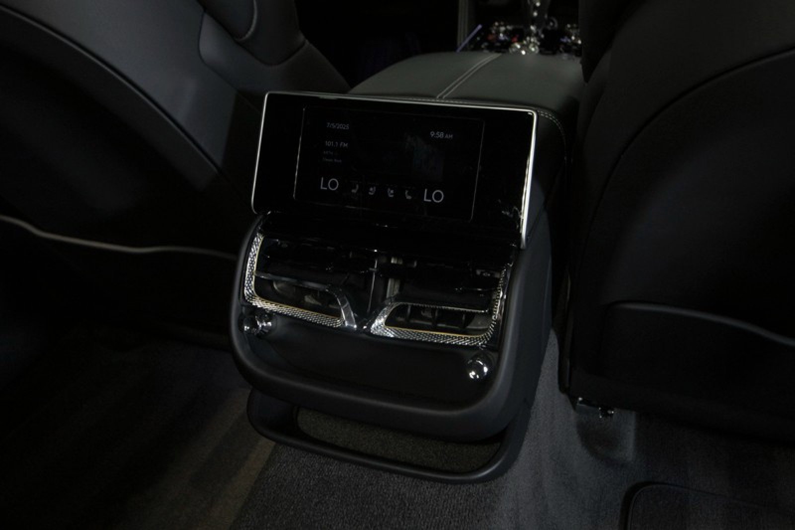 Used 2021 Bentley Flying Spur V8 image 65