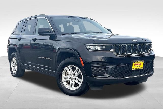 Used 2023 Jeep Grand Cherokee Laredo