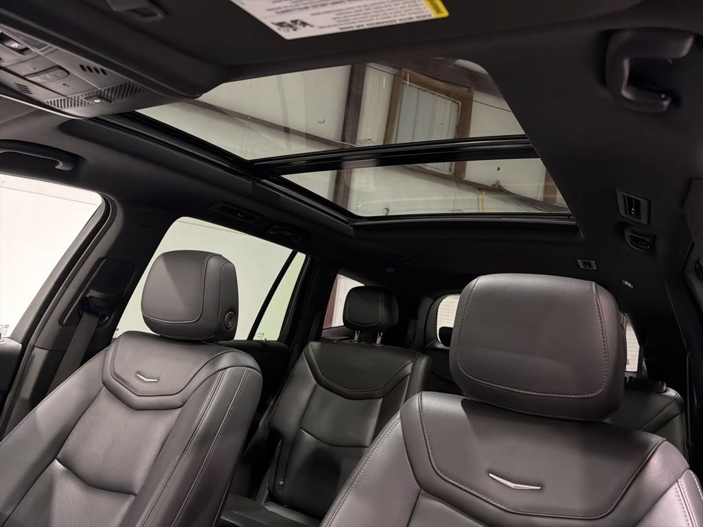 Used 2023 Cadillac XT6 Premium Luxury image 25