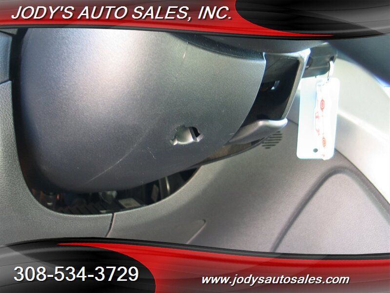 Used 2017 Ford C-MAX SE FWD image 9