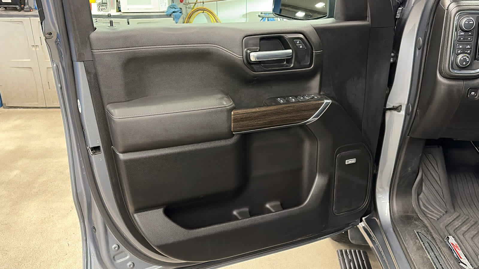Used 2021 Chevrolet Silverado 1500 RST image 5
