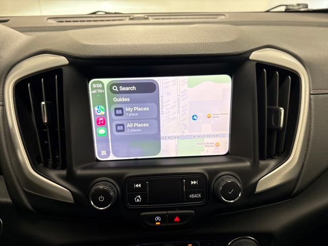 Used 2024 GMC Terrain SLT image 35