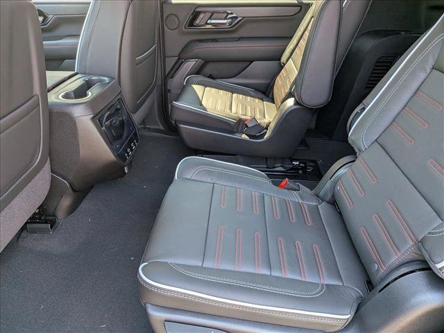 New 2026 GMC Yukon XL AT4 Ultimate w/ LPO, Illumination Package AWD/4WD image 17