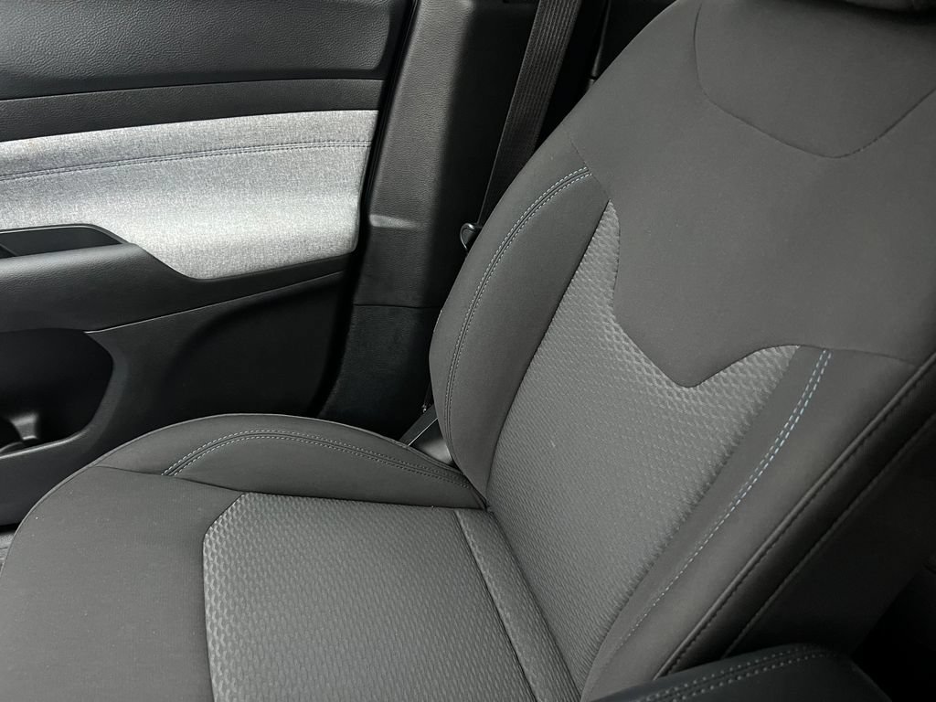 Used 2023 Jeep Compass Sport AWD/4WD image 27