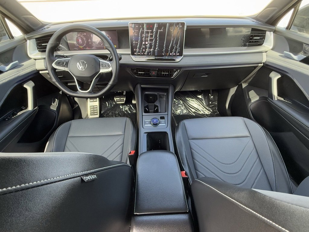New 2026 Volkswagen Tiguan SE R-Line image 19