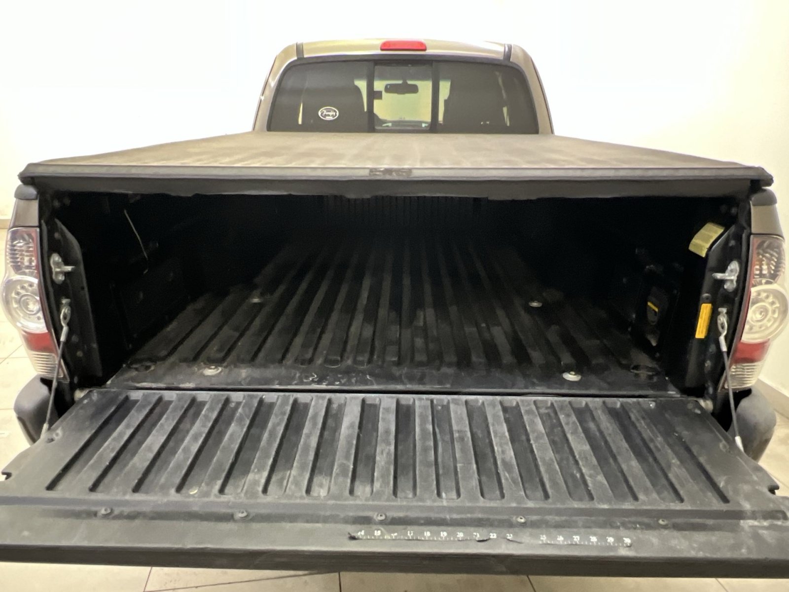 Used 2013 Toyota Tacoma 4x4 Access Cab V6 w/ TRD Sport Pkg image 24