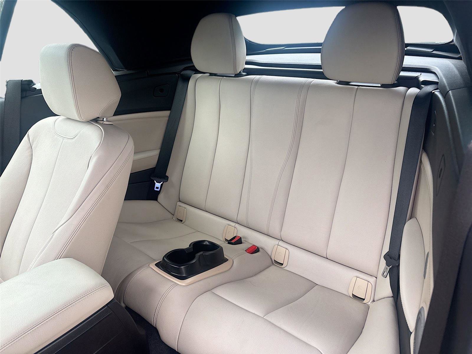 Used 2015 BMW M235i Convertible image 26