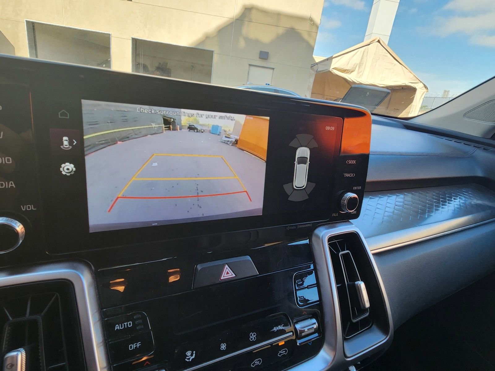 Used 2023 Kia Sorento EX image 15