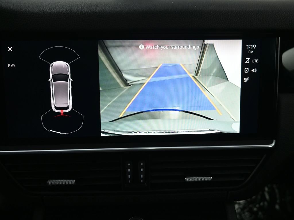 Certified 2023 Porsche Cayenne AWD/4WD image 20