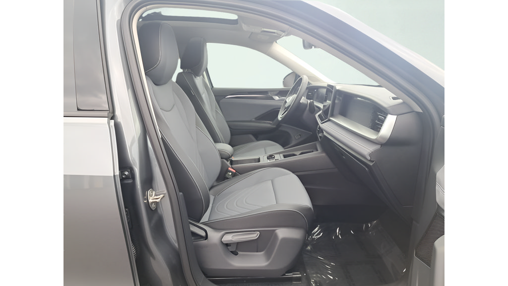 New 2026 Volkswagen Tiguan SE AWD/4WD image 13