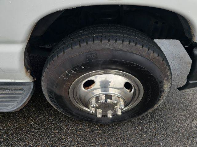 Used 2012 Ford E-450 and Econoline 450 Super Duty RWD image 35