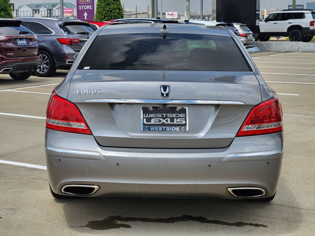 Used 2013 Hyundai Equus Signature RWD image 6