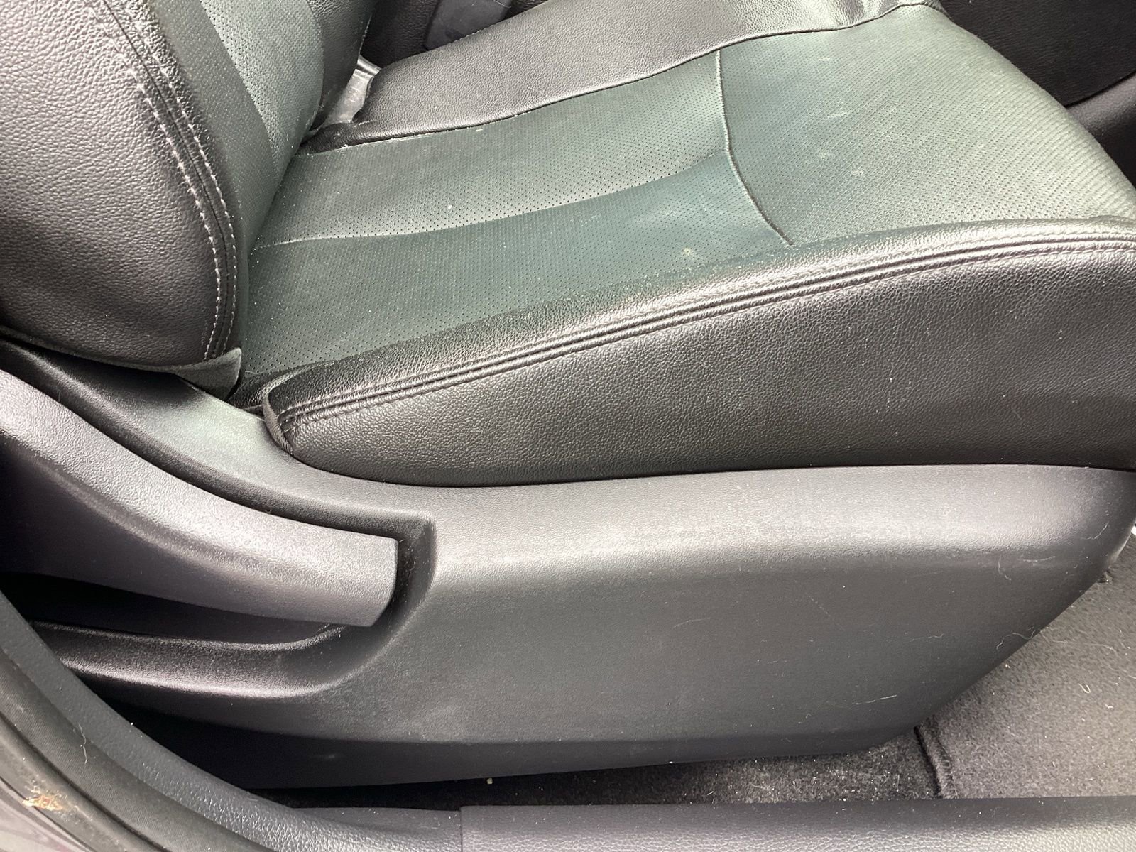 Used 2016 Nissan Rogue SL w/ SL Premium Package image 17