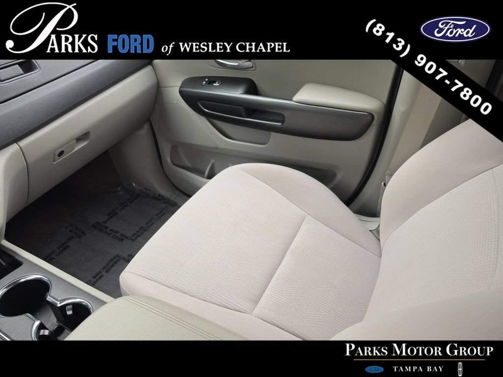 Used 2021 Kia Sedona LX FWD image 14