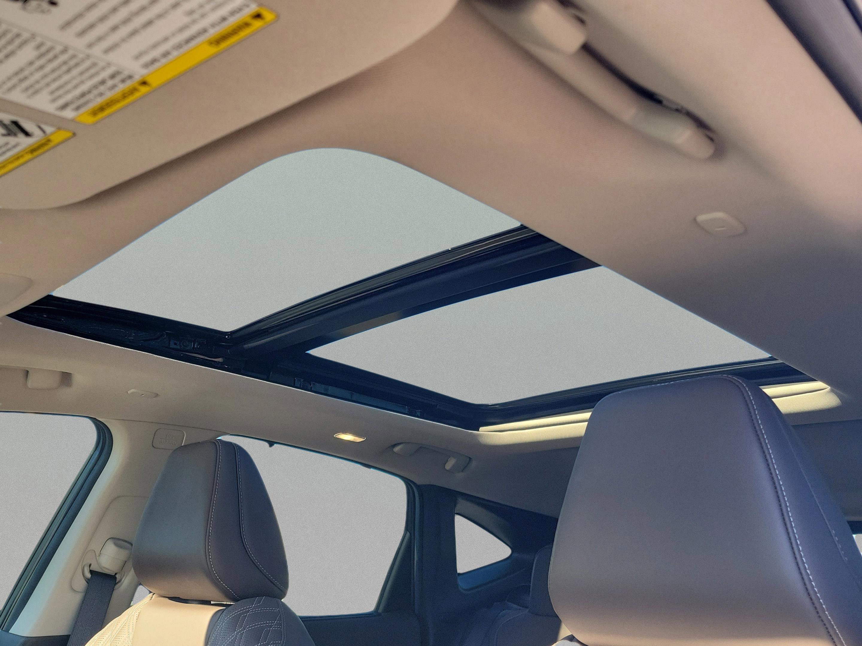 Certified 2025 Nissan Murano Platinum w/ Cargo Package image 31