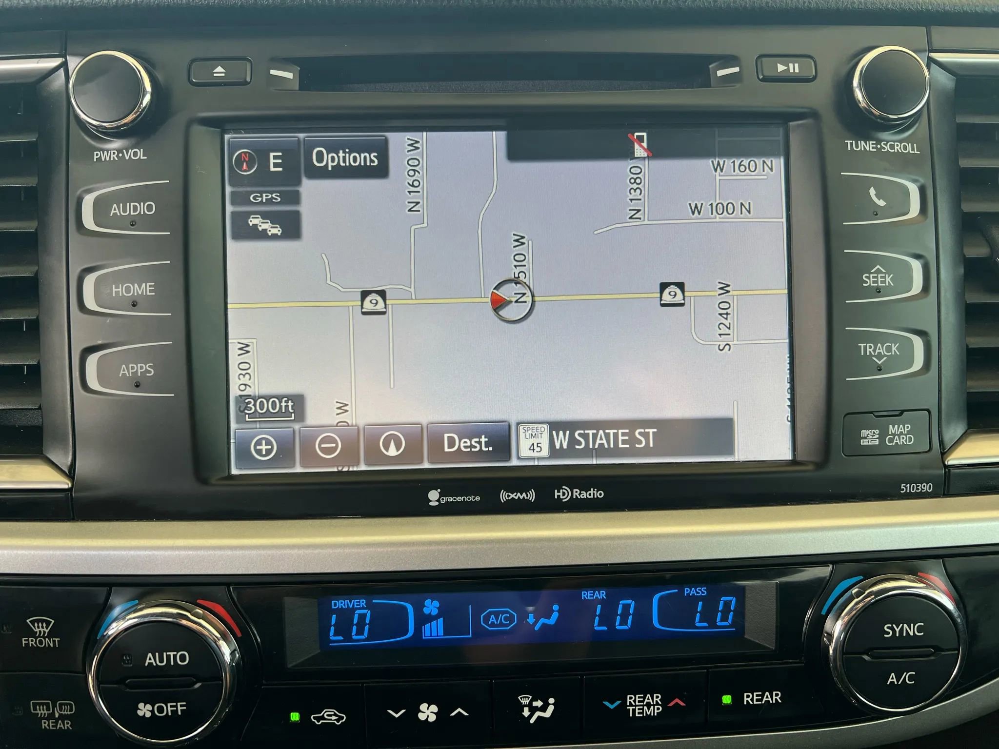Used 2019 Toyota Highlander SE image 16