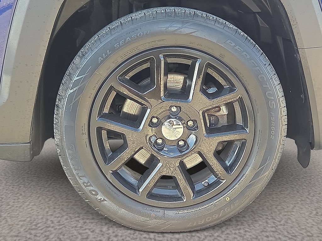 Used 2019 Jeep Renegade Latitude FWD image 7