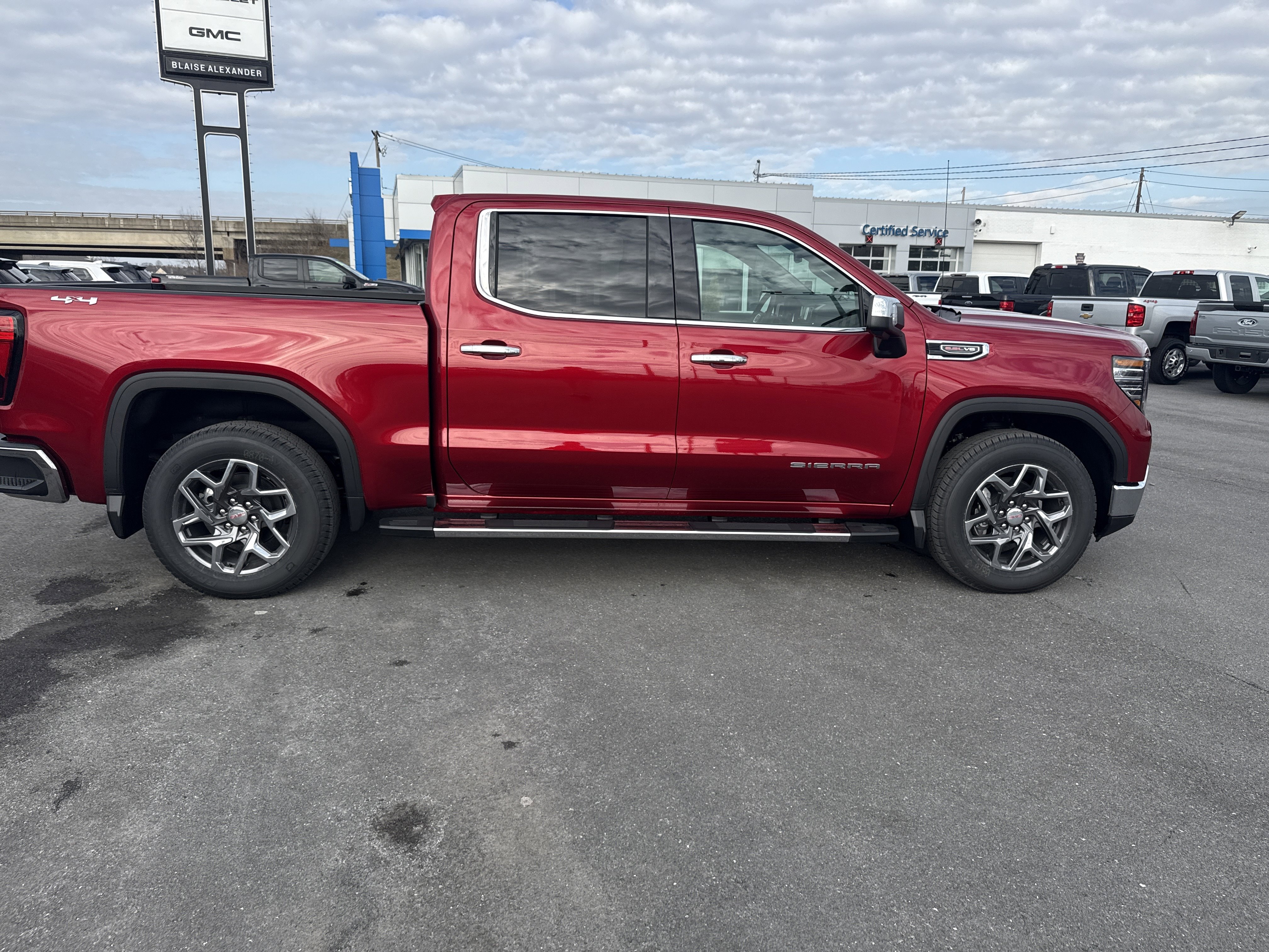 New 2026 GMC Sierra 1500 SLT w/ SLT Premium Plus Package image 2