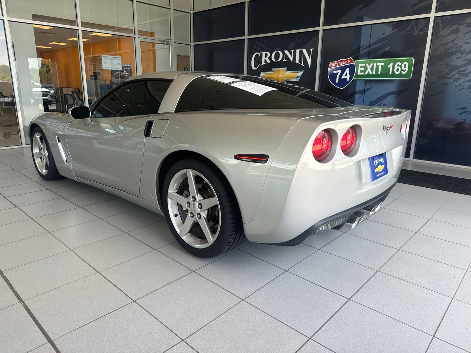 Used 2006 Chevrolet Corvette Coupe w/ Preferred Equipment Group RWD image 7