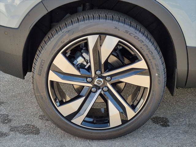 New 2026 Volvo XC40 B5 Ultra w/ Climate Package AWD/4WD image 6
