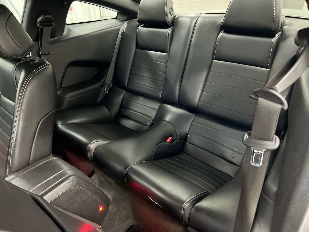 Used 2013 Ford Mustang GT Premium RWD image 22