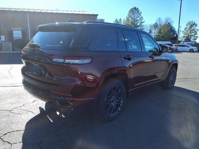 New 2025 Jeep Grand Cherokee Summit image 3