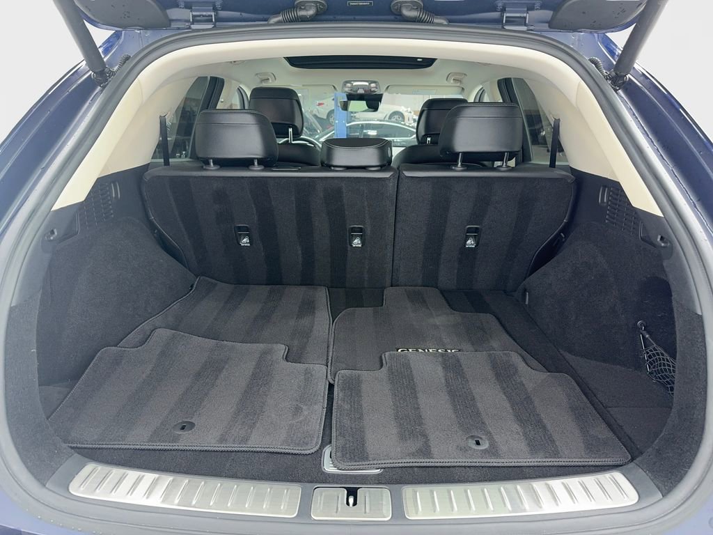 Used 2024 Genesis GV70 2.5T w/ Select Package image 11