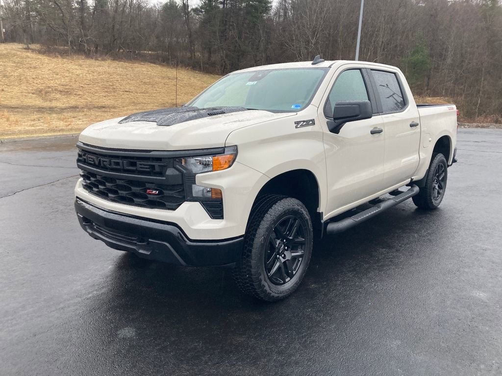 New 2026 Chevrolet Silverado 1500 Custom Trail Boss w/ Turbomax Blackout Package image 3