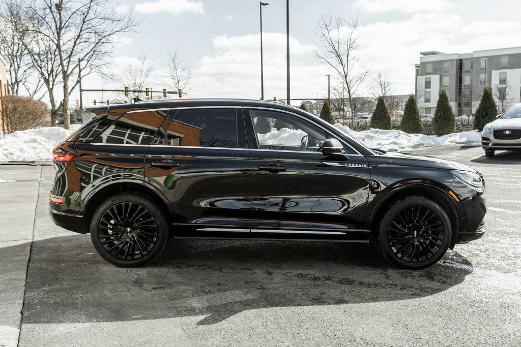 Used 2022 Lincoln Corsair Reserve image 3