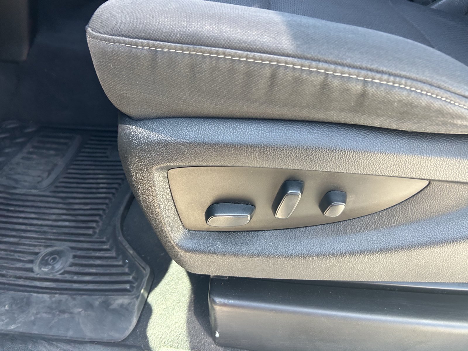 Used 2019 Chevrolet Silverado 2500 LT AWD/4WD image 11