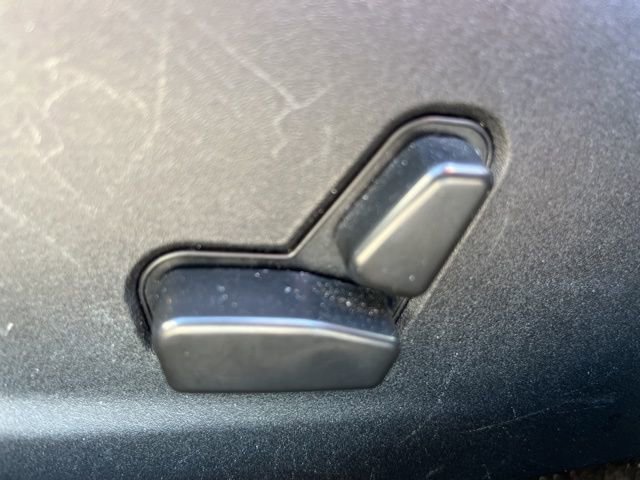 Used 2022 Dodge Charger SXT w/ Cold Weather Package image 12