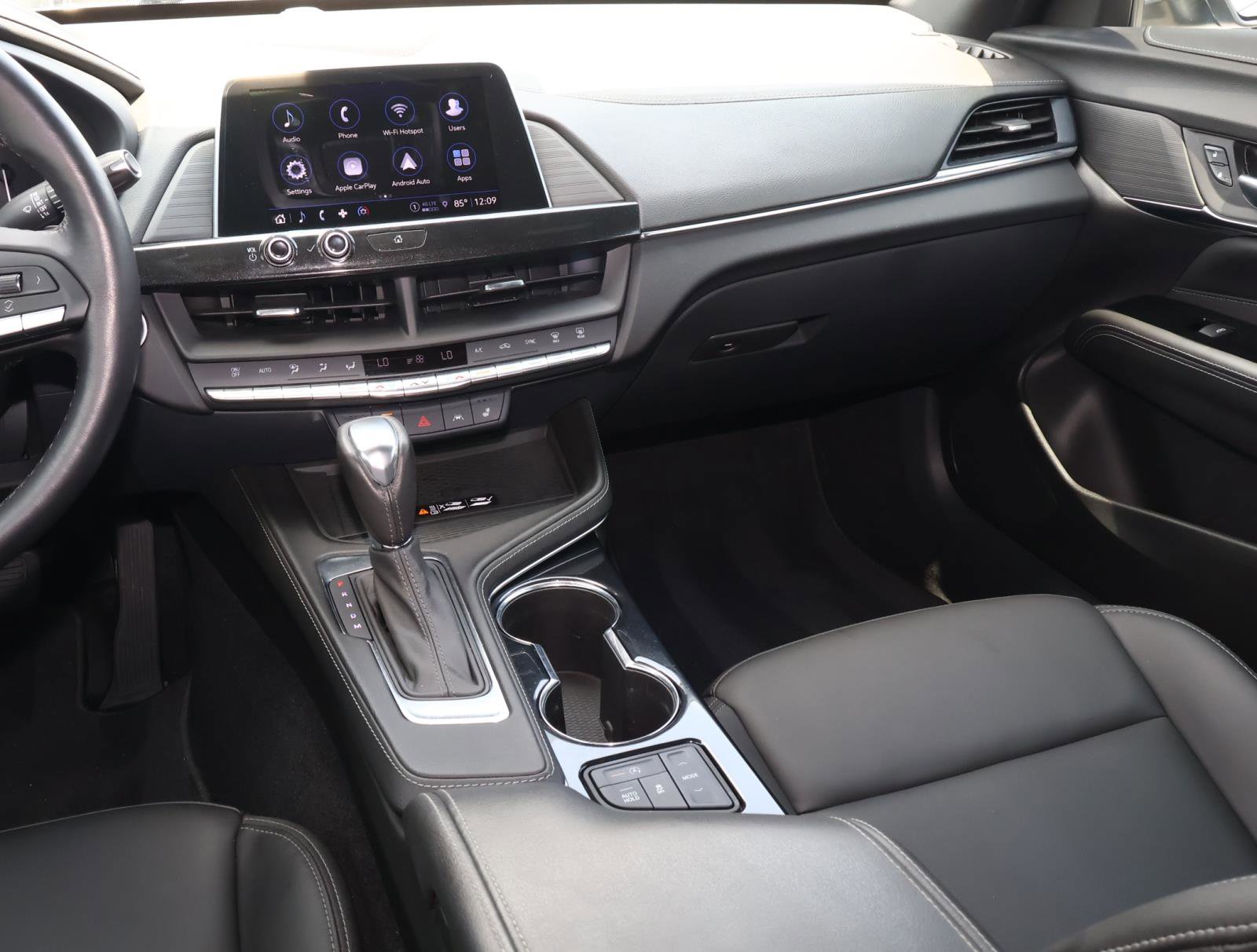 Used 2025 Cadillac CT4 Luxury RWD image 16