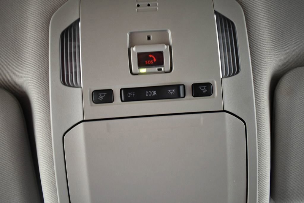 Used 2023 Toyota Highlander LE image 30