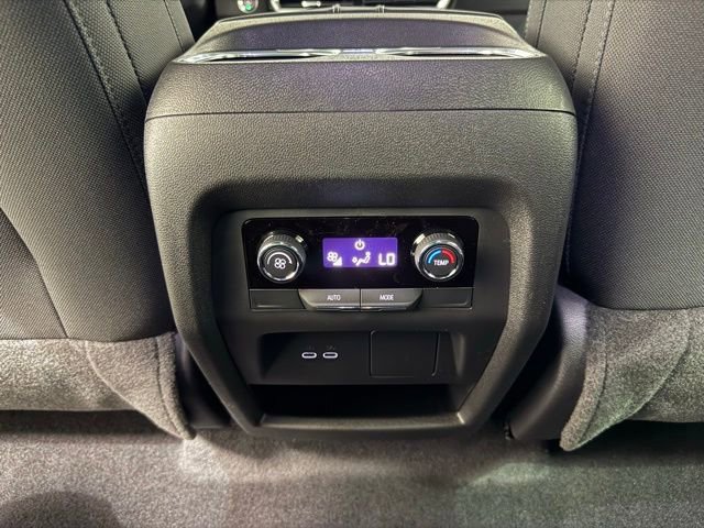 New 2026 Chevrolet Traverse LT image 25