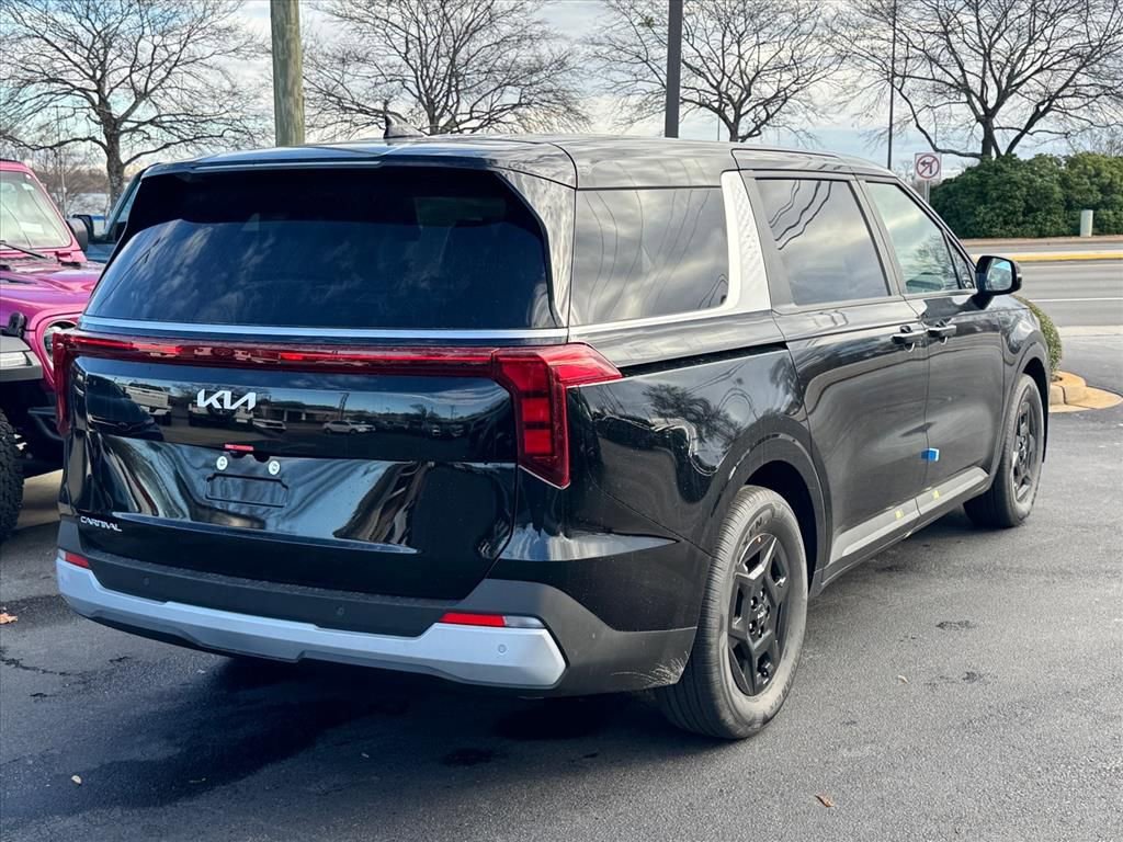 New 2026 Kia Carnival FWD image 3