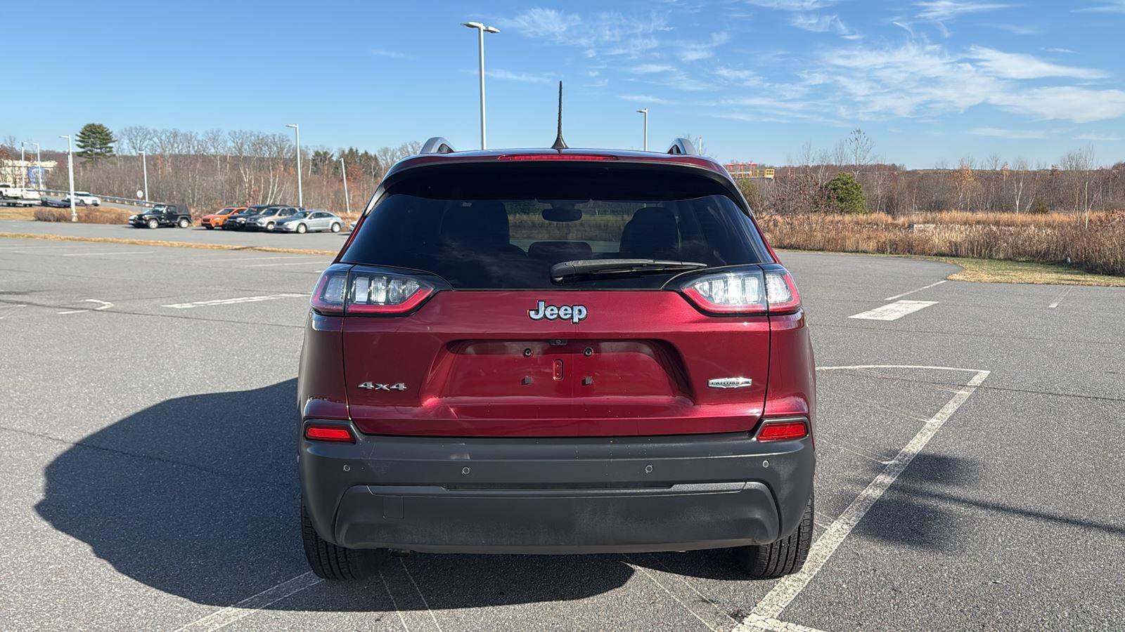 Used 2019 Jeep Cherokee Latitude Plus w/ Comfort/Convenience Group image 8