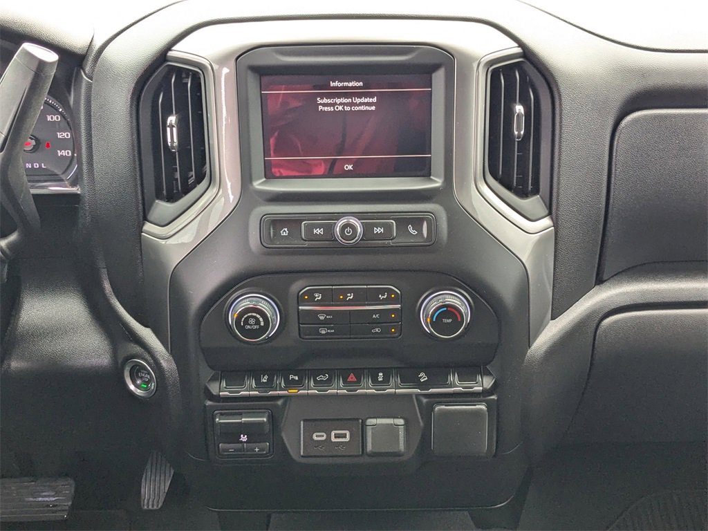 Used 2025 Chevrolet Silverado 2500 Custom w/ Custom Value Package image 18