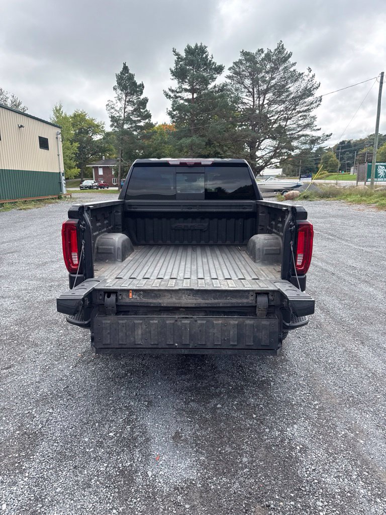Certified 2023 GMC Sierra 1500 AT4 w/ Technology Package AWD/4WD image 13
