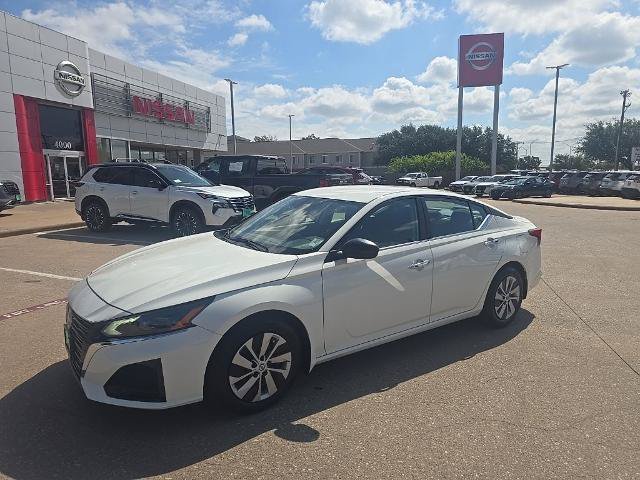 Certified 2025 Nissan Altima 2.5 S FWD image 1