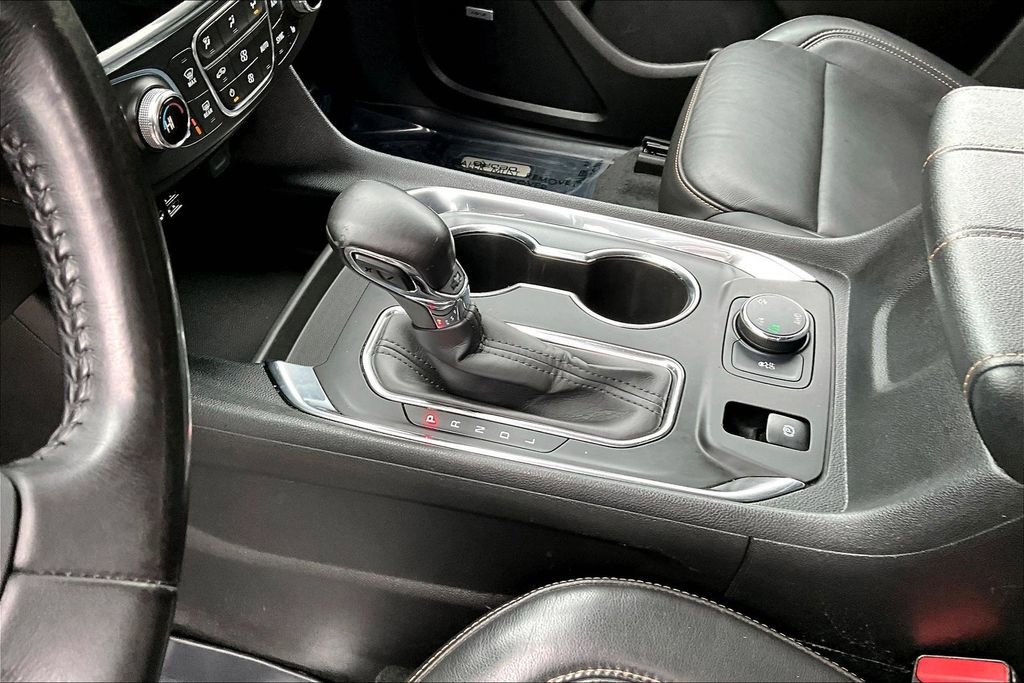 Used 2021 Chevrolet Traverse LT w/ LT Premium Package image 17