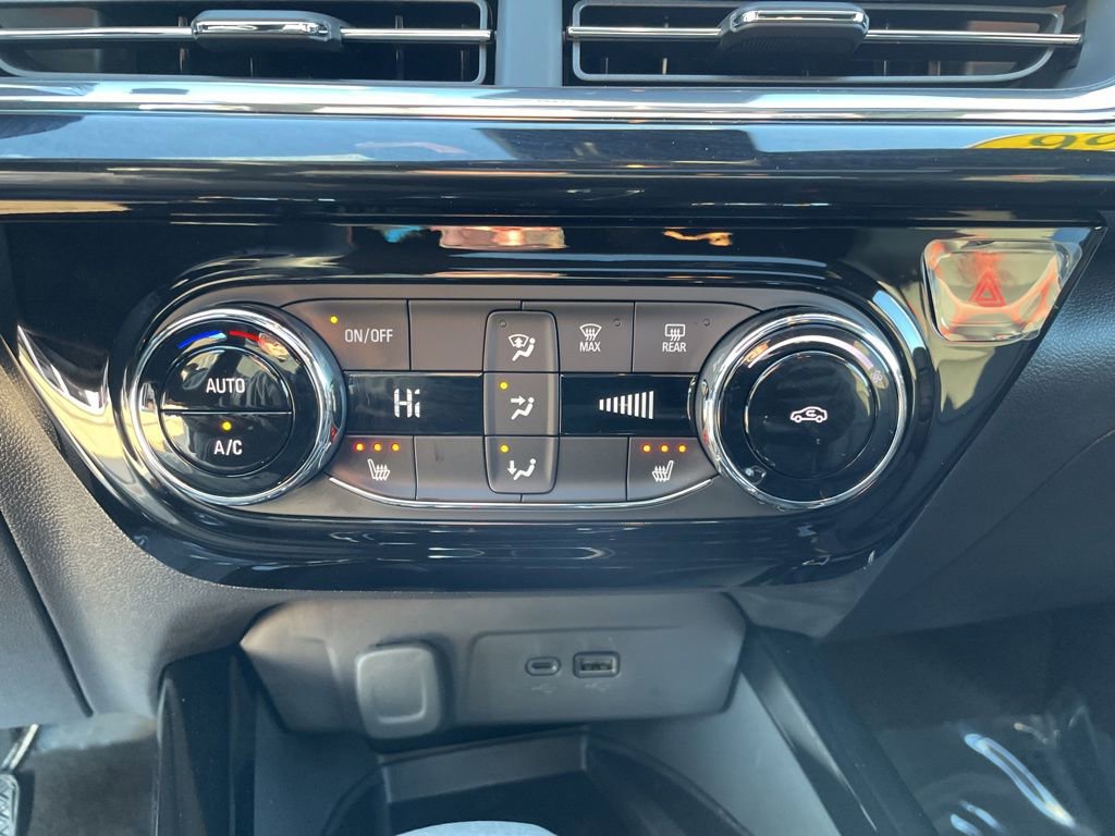 New 2026 Chevrolet Trax RS w/ Sunroof Package image 18