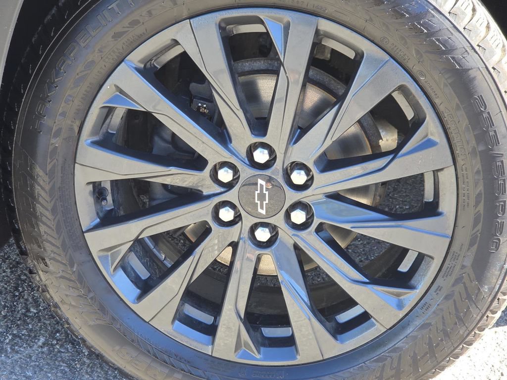 Used 2022 Chevrolet Traverse RS w/ LPO, Floor Liner Package AWD/4WD image 12