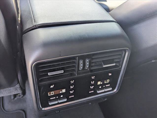 Used 2023 Porsche Cayenne image 16