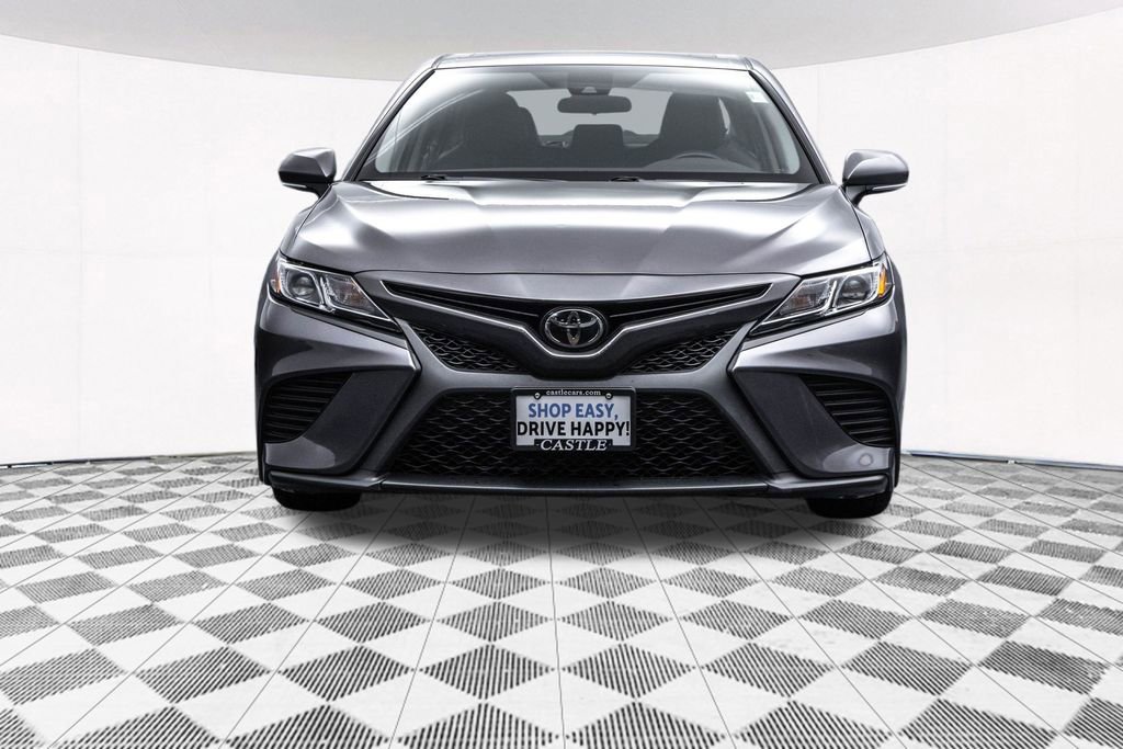 Used 2020 Toyota Camry SE w/ Moonroof Package image 13