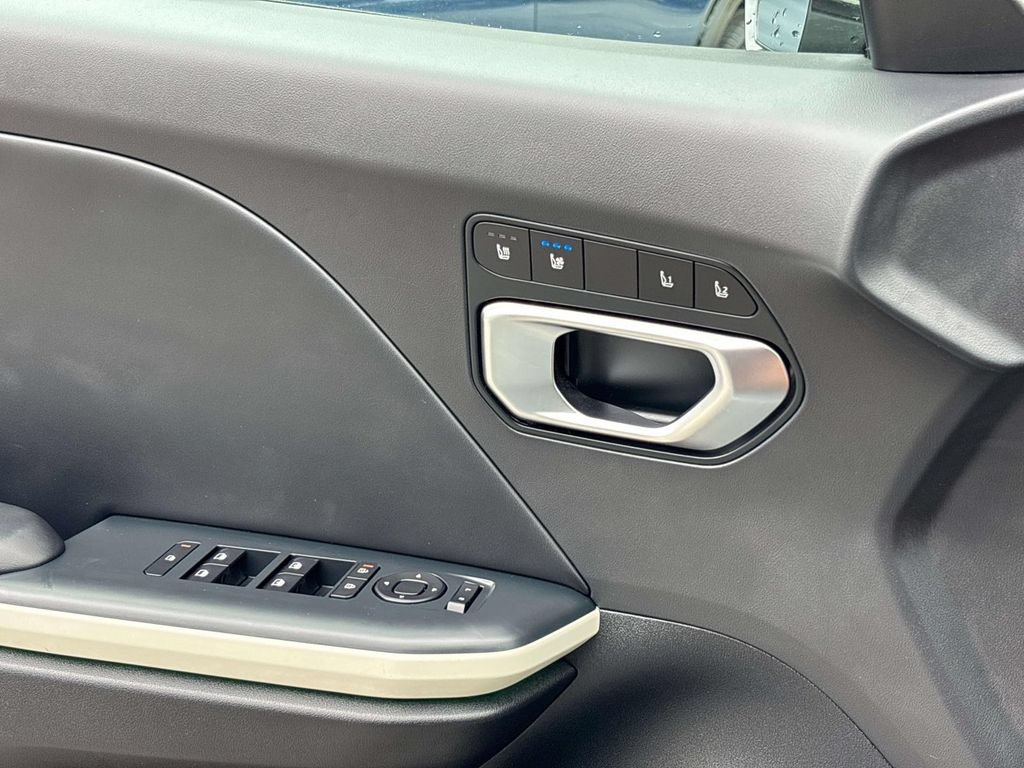 Certified 2025 Kia K4 GT-Line Turbo FWD image 17
