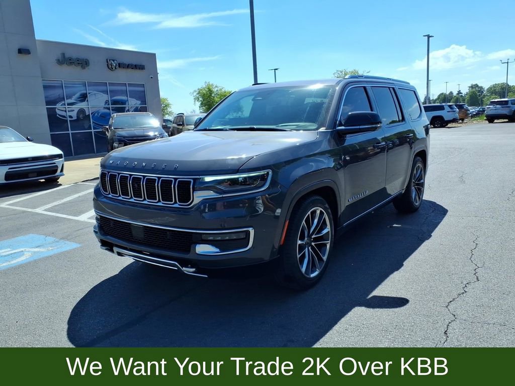 Used 2023 Jeep Wagoneer Series III w/ Premium Group I AWD/4WD image 2
