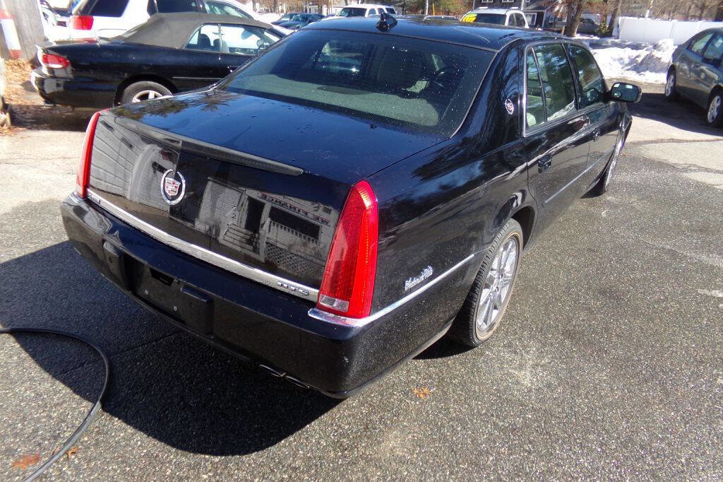 Used 2010 Cadillac DTS Premium w/ Driver Awareness Package FWD image 5