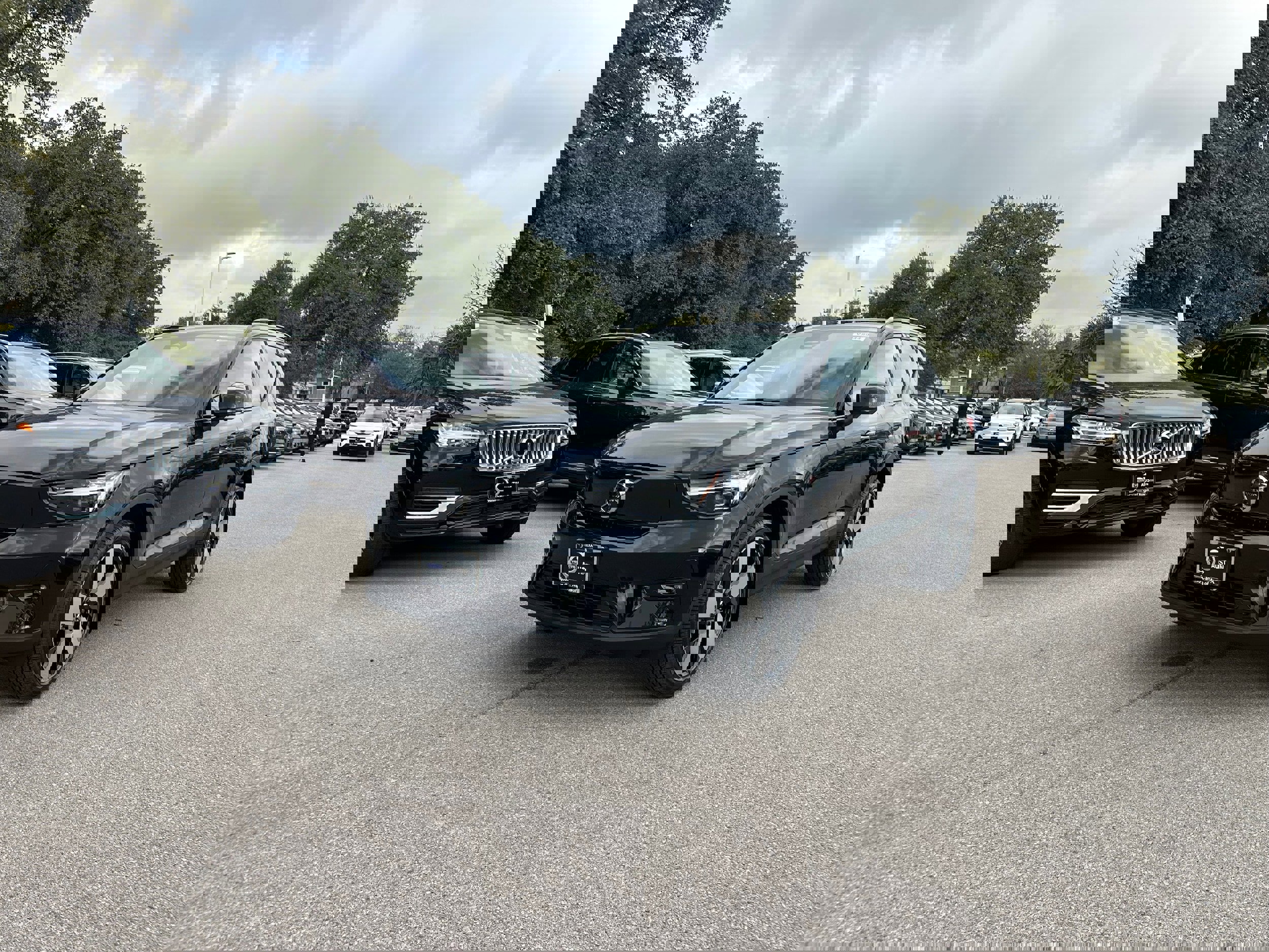 New 2026 Volvo EX40 Plus w/ Climate Package image 2