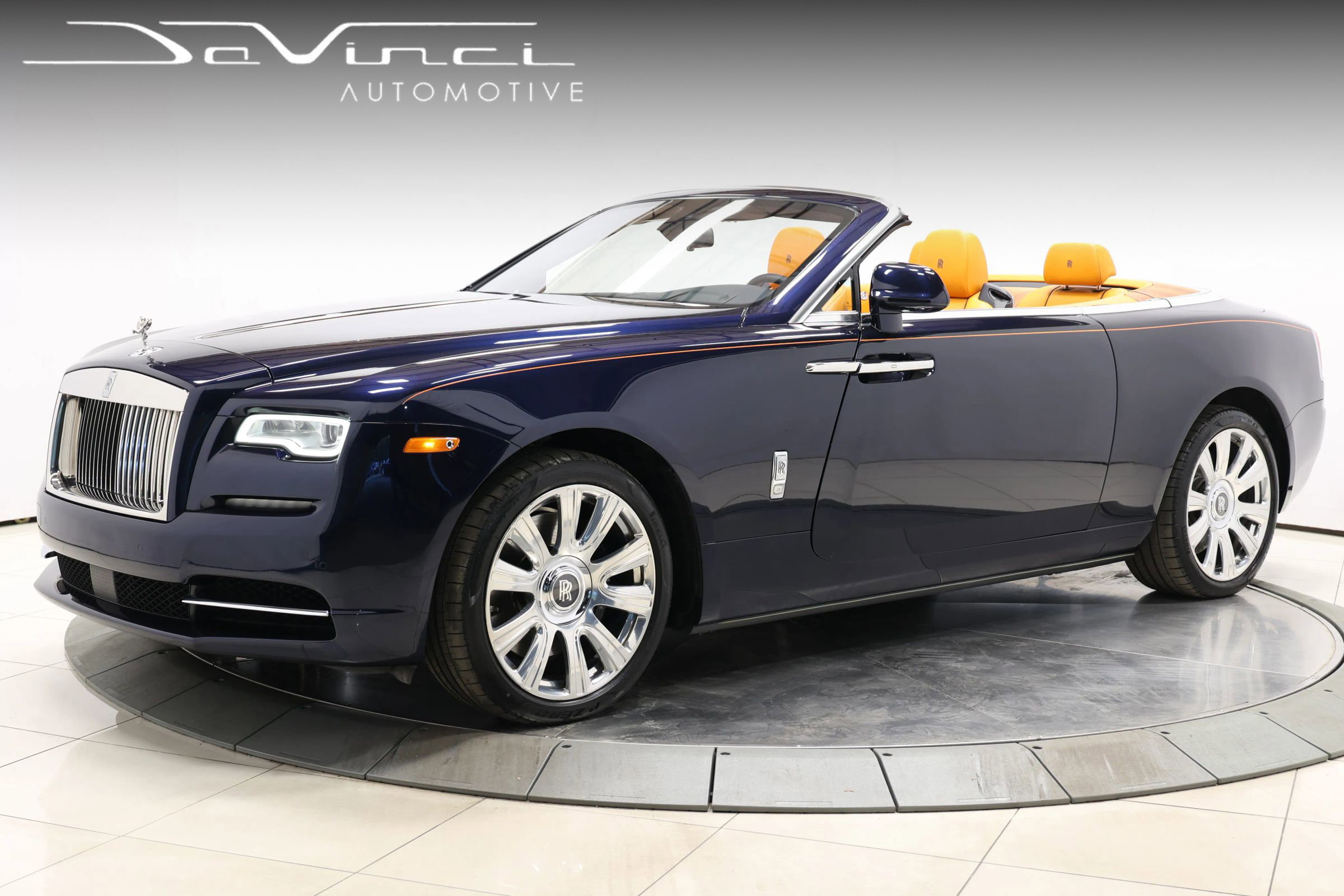 Used 2016 Rolls-Royce Dawn image 1